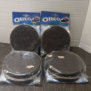 4 Pack Vintage Oreo Nabisco Cookie Shaped Plastic Container Twist Top 1999